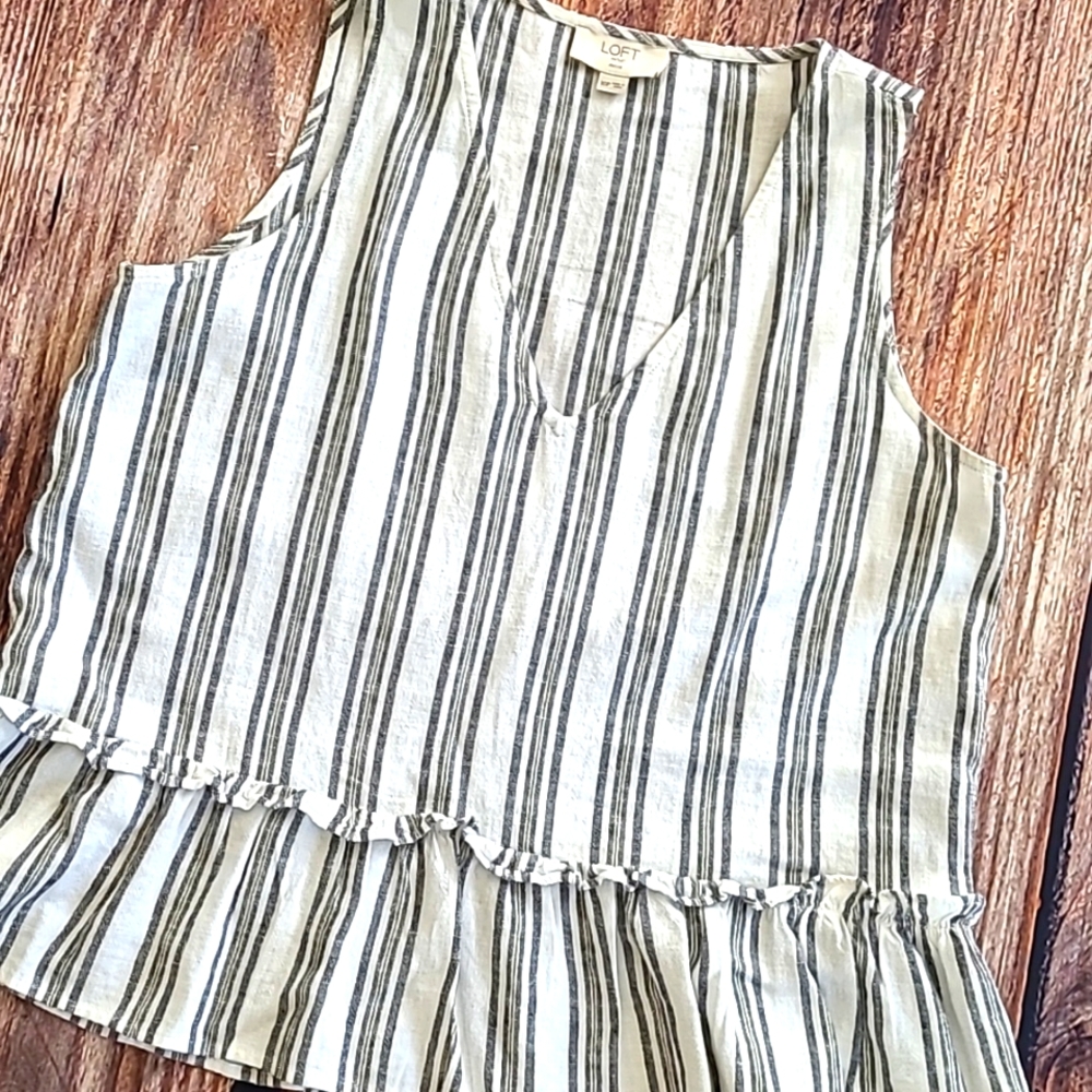 LOFT Petite Ruffle Bottom Sleeveless Tank